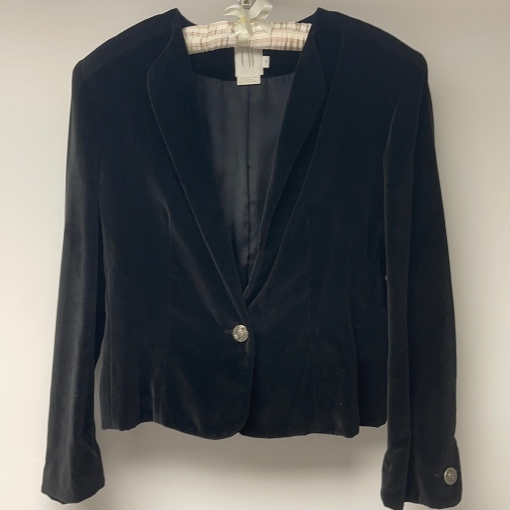 Black ‘Velvet’ Blazer